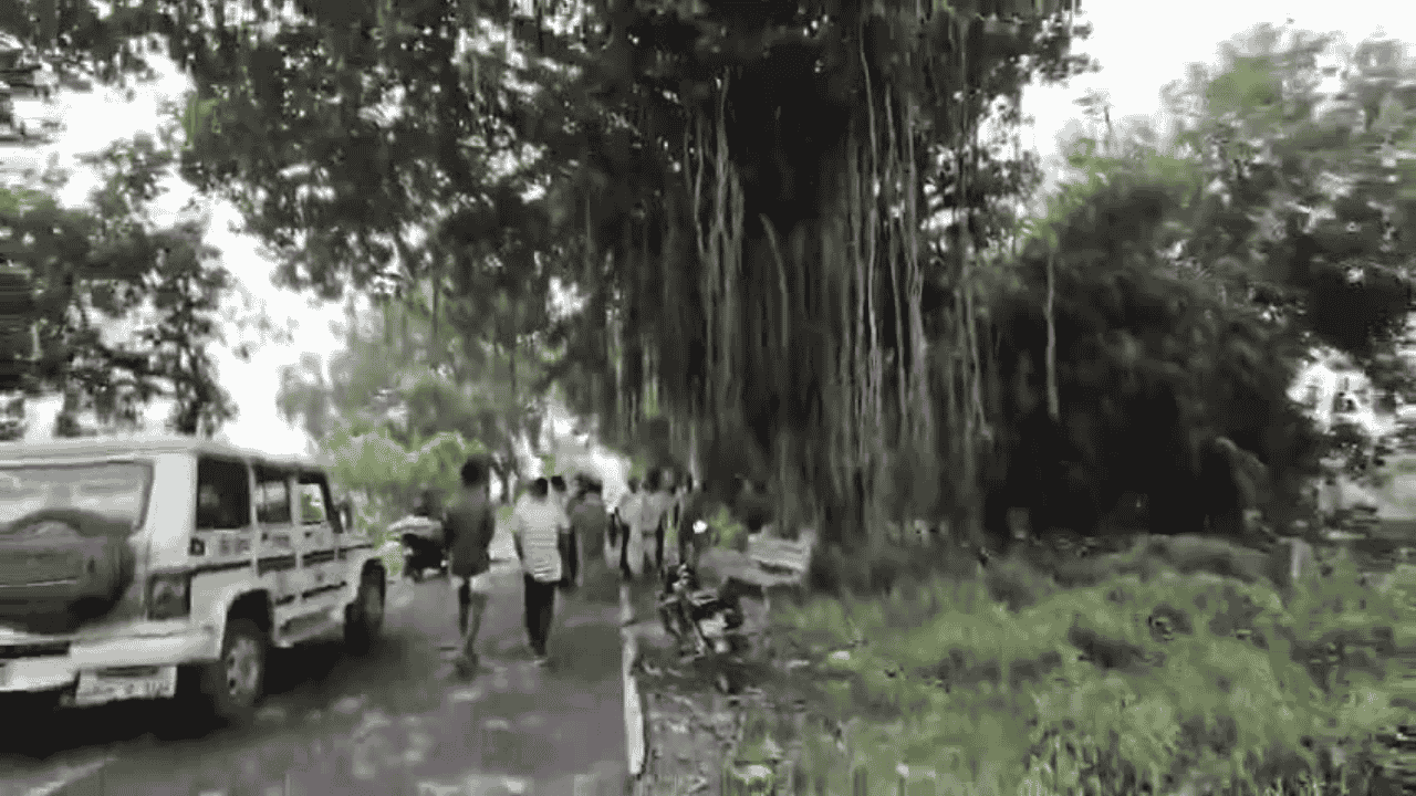 Rahul Yadav, son of a PAC jawan, committed suicide in Ubhaon, Ballia.